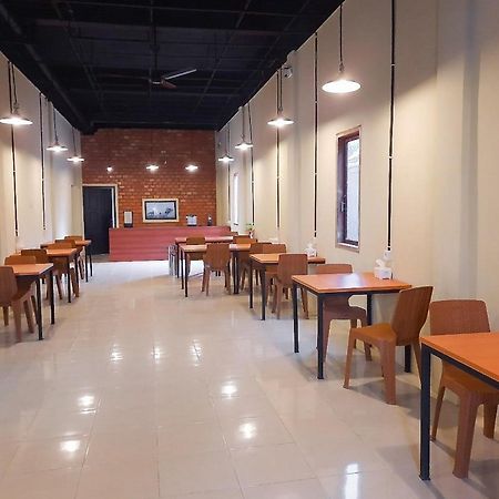 מלון Palmerah Reddoorz Syariah Near Transmart Jambi 2 מראה חיצוני תמונה