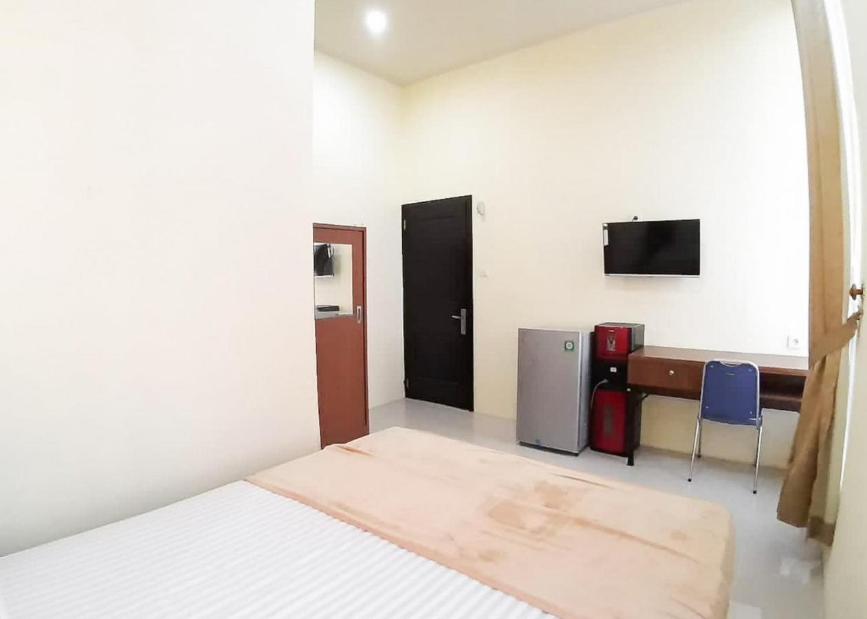מלון Palmerah Reddoorz Syariah Near Transmart Jambi 2 מראה חיצוני תמונה